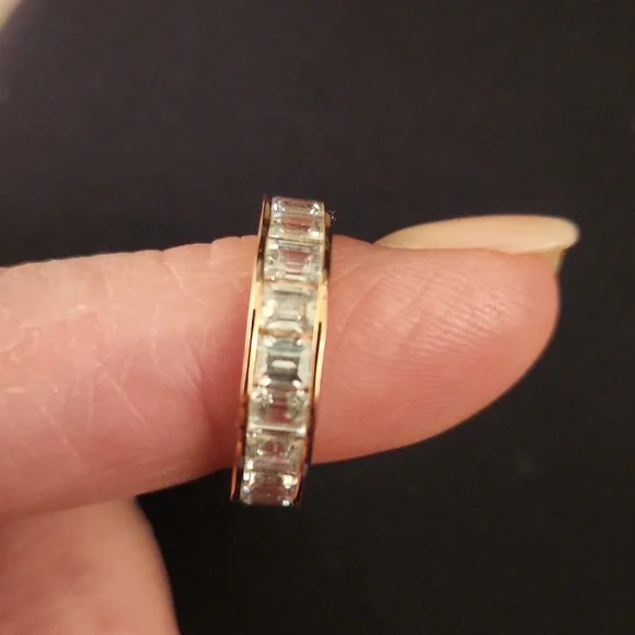 Elizabeth Taylor Eternity Ring Size 6 - Picture 3 of 4